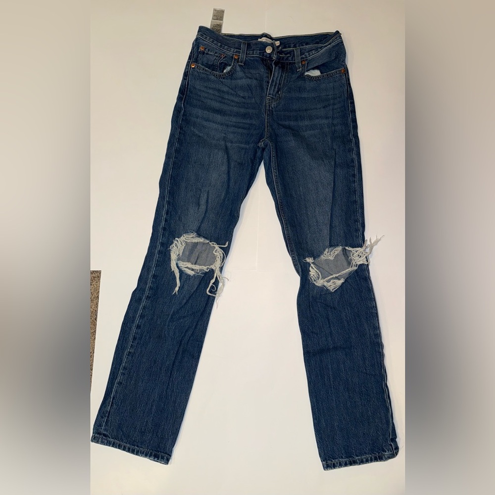 Levi’s Classic Blue Distressed Low Pro Straight Jeans